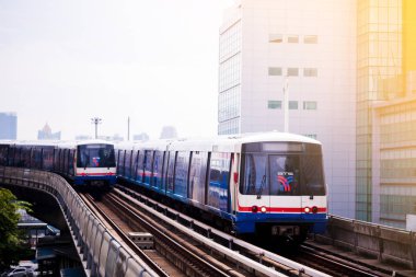 Bangkok Tayland: 15 Eylül 2018: iki skytrain veya Bts bölgesinden İstasyonu, Bangkok iş merkezi Silom road gidin.