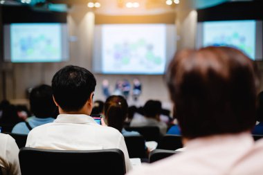 Auditorium hissedarlar toplantısı veya seminer etkinlik için bulanık.
