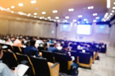 Auditorium hissedarlar toplantısı veya seminer etkinlik için bulanık.