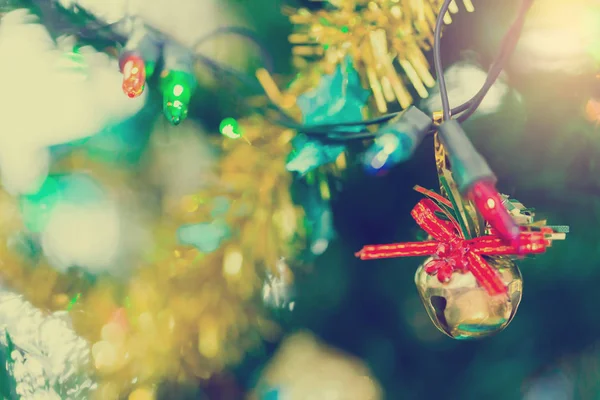 Glanz Zum Weihnachtsbaum Für Den Weihnachtlichen Hintergrund Hintergrund Der Feiertage — Stockfoto