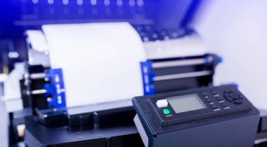 satır yazıcı veya büyük nokta yazıcı arka ofis rapor ya da birçok bilgi yazdırma işi için kontrol paneli