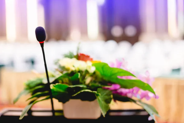 Desfocagem Microfone Auditório Para Reunião Acionistas Evento Seminário — Fotografia de Stock
