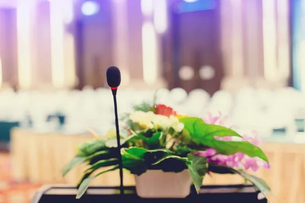 Desfocagem Microfone Auditório Para Reunião Acionistas Evento Seminário — Fotografia de Stock