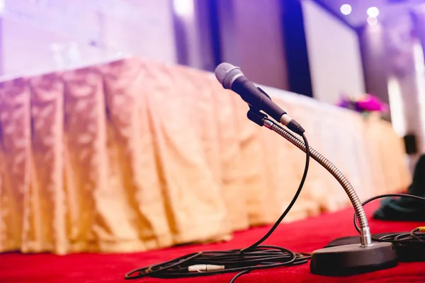 Microfone Auditório Para Reunião Acionistas Evento Seminário — Fotografia de Stock