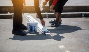 personel otopark üzerinde beyaz çizgi resim