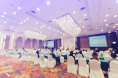 Auditorium hissedarlar toplantısı veya seminer etkinlik için bulanık 