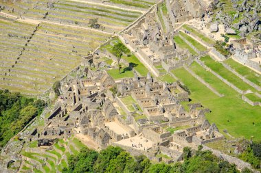 Huayna dağından Machu Picchu harabelerinin havadan görünümü, Peru