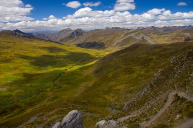 Cordillera Huayhuash, Peru, Güney Amerika 'daki güzel dağ manzaraları