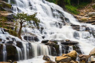 Mae Ya Şelalesi, Doi Inthanon Ulusal Parkı Chiang Mai Tayland.