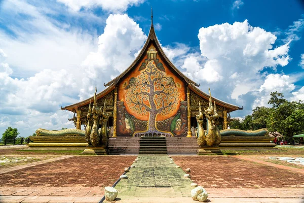 Sirindhorn Wararam Lub Phu Phrao Temple Świątynia Świeci Nocy Znajduje — Zdjęcie stockowe