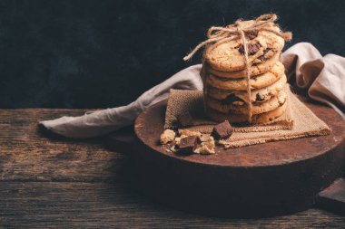 Çikolata parçalı kurabiyeler, hala hafif konsept.