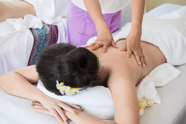 Beautiful Woman Lying Bed Thai Massage Back Massage — Stock Photo, Image