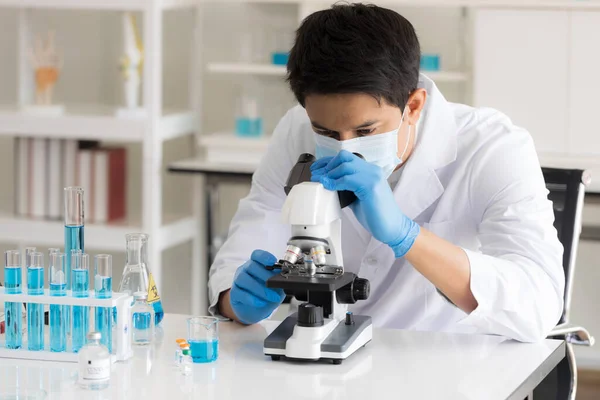 Health Care Researchers Working Life Science Laboratory Male Research Scientist — Stock Photo, Image