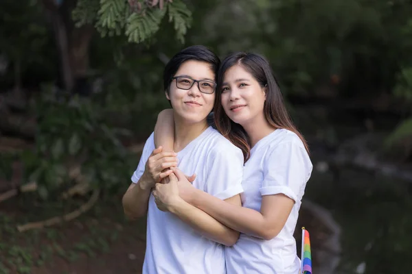 Casais Lésbicas Fazendo Atividades Descansando Parque Férias Conceito Lgbt — Fotografia de Stock