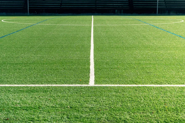 Fußballplatz Mit Neuem Kunstrasen Fußballhintergrund Kopierraum — Stockfoto