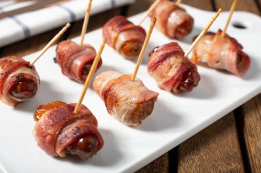 Pastırma sarılı tarihler ile Plaka