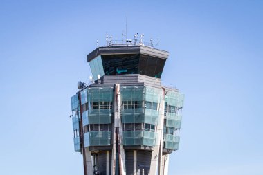 Santiago de Compostela, İspanya. 28 Nisan 2019: Havaalanı kontrol kulesi. Santiago de Compostela airport, İspanya