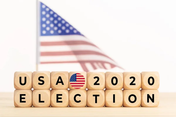 Concepto Elecciones Presidenciales Usa 2020 Bloque Madera Con Texto Bandera — Foto de Stock