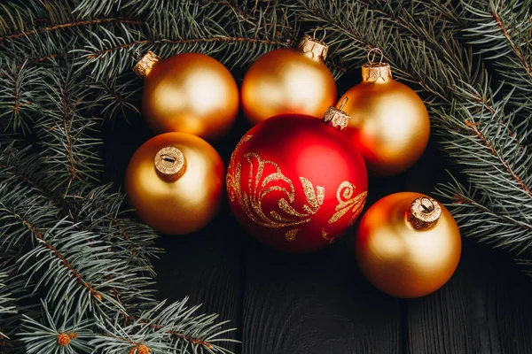 Navidad Año Nuevo Decoraciones Juguete Bola Oro Rama Árbol Piel — Foto de Stock