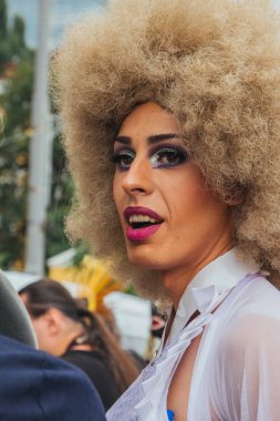 Kiev, Ukrayna, 06.23.2019. LGBT geçit töreni, gey, lezbiyen, travesti hakları için eşitlik Yürüyüşü. Cinsiyet olmayan ikili insanlar hakları için mücadele