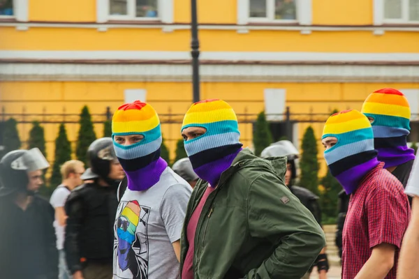 Kiev, Ukraine, 06.23.2019. LGBT parade, March of equality for the rights of gays, lesbians, transvestites. Gender non-binary people fight for rights — Stock Photo, Image