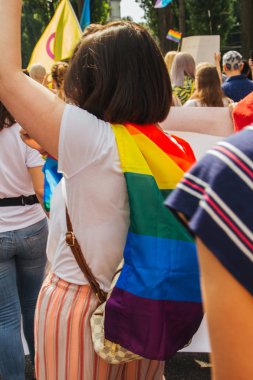 Kiev, Ukrayna, 06.23.2019. LGBT geçit töreni, gey, lezbiyen, travesti hakları için eşitlik Yürüyüşü. Cinsiyet olmayan ikili insanlar hakları için mücadele