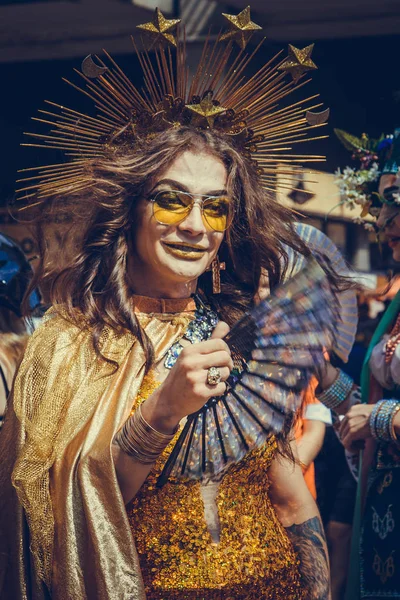 Kiev, ukraine, 23.06.2019. lgbt parade, marsch der gleichheit für die rechte von schwulen, lesben, transvestiten. geschlechtsneutrale Menschen kämpfen für ihre Rechte — Stockfoto