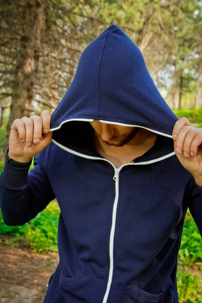 Handsome Young Guy Tracksuit Plays Sports Park Nature Healthy Lifestyle — Stock Photo, Image