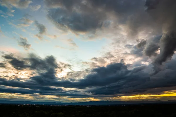 Céu Dramático Colorido Com Nuvem Pôr Sol — Fotografia de Stock