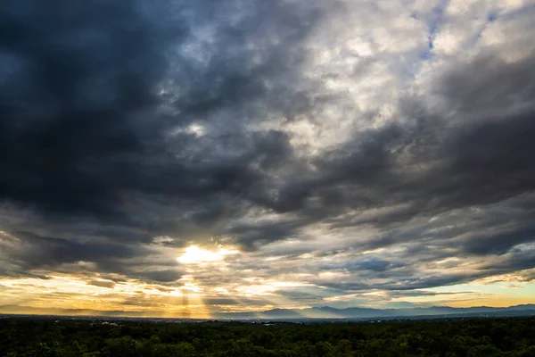 Céu Dramático Colorido Com Nuvem Pôr Sol — Fotografia de Stock