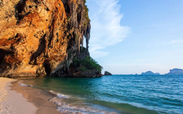 Διάσημη Σπηλιά Phranang Στο Raylay Railay Beach Krabi Ταϊλάνδη — Φωτογραφία Αρχείου