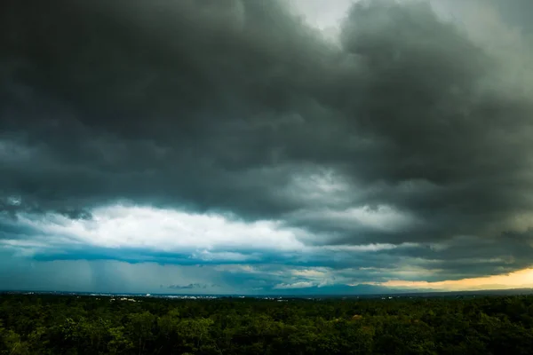 Gewitterhimmel Regenwolken — Stockfoto