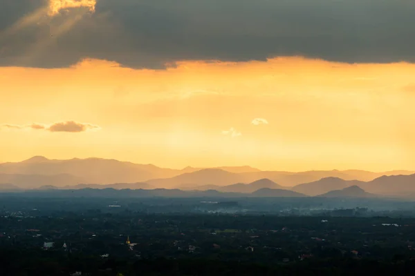 Céu Dramático Colorido Com Nuvem Pôr Sol — Fotografia de Stock