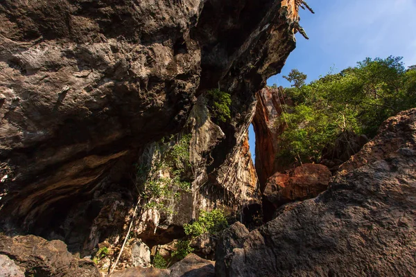 Famosa Cueva Phranang Raylay Railay Beach Krabi Tailandia — Foto de Stock