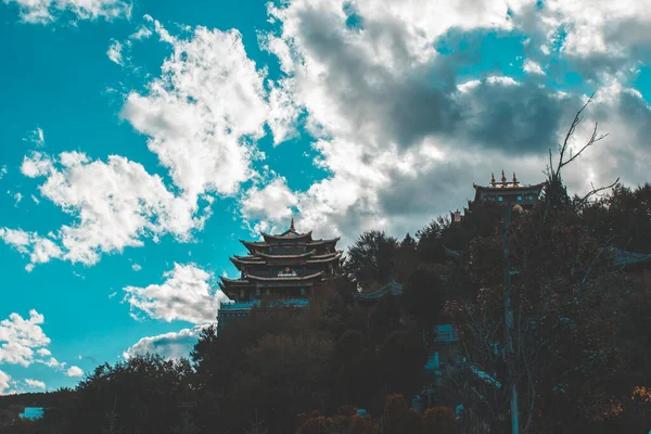 Guishan Tempel Met Reusachtige Boeddhistische Tibetaanse Gebed Gouden Wiel Oude — Stockfoto