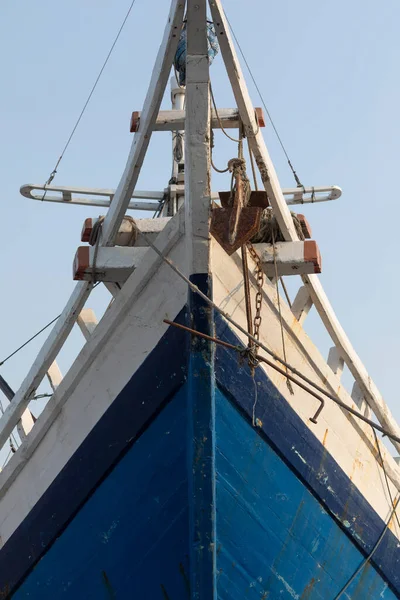 Arco Barco Madeira Velho Enorme Construído Maneira Tradicional Porto Cidade — Fotografia de Stock