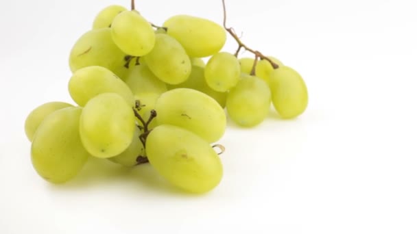 Fresh Bunch Juicy Grapes Rotate White Background Ripe Juicy Grapes — Stock Video