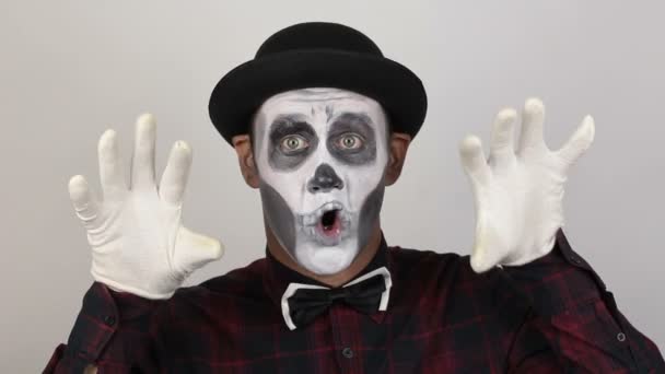 Horrible Man Clown Makeup Grimaces Makes Frightening Gestures Scary Clown — Stock Video