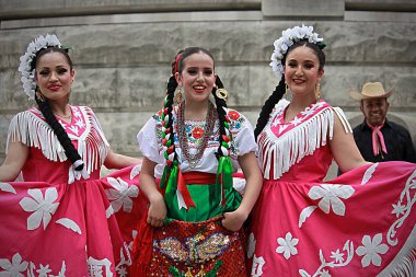 Indianapolis, içinde / ABD 2 Mayıs 2018: bale folklrico toplu bir terimdir yerel halk kültürü ile bale özellikleri - vurgulamak danslar geleneksel Meksika için ayak parmakları işaret etti, abartılı hareketler, son derece koreografisi.