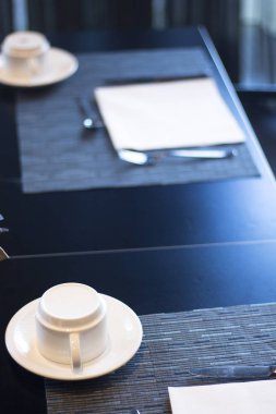 Lüks otelde Kahvaltı, öğle yemeği ve kahve ya da çay bardak için yer ayarlarla Restoran Cafe bar.