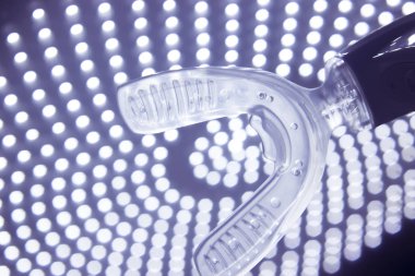 Köşeli ayraç diş aligner elektrik ortodontik düzleştirici Hızlandırıcı aygıt.