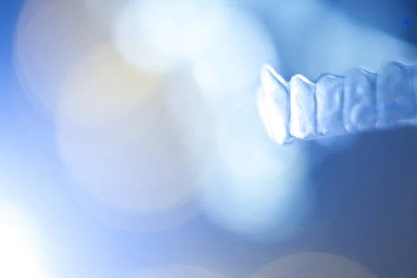 Zähne Ausrichten Unsichtbare Zahnarzt Halterungen Zum Richten Der Zähne Der — Stockfoto