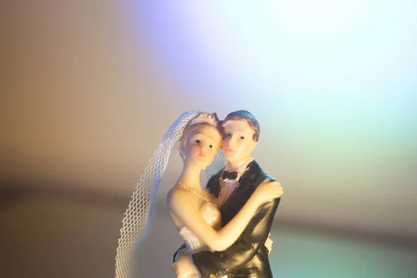 Pareja Boda Torta Superior Figuras Plástico Con Traje Noche Esmoquin — Foto de Stock