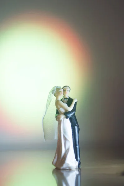 Małżeństwo Para Tort Topper Plastikowe Figury Garnituru Wieczorowego Smokingu Biały — Zdjęcie stockowe