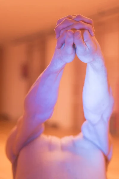 Yoga Teacher Man Doing Meditation Practice Hand Mudra Asana — Stock Photo, Image