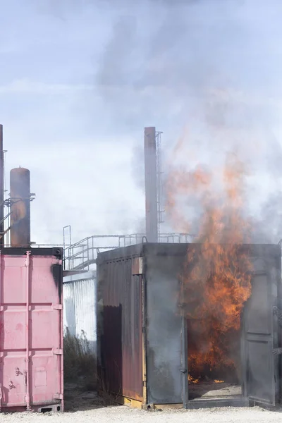 Brandman Släckning Brandstation Brandsläckare Backdraft Nödsituation Säkerhetsborr Förfarande — Stockfoto