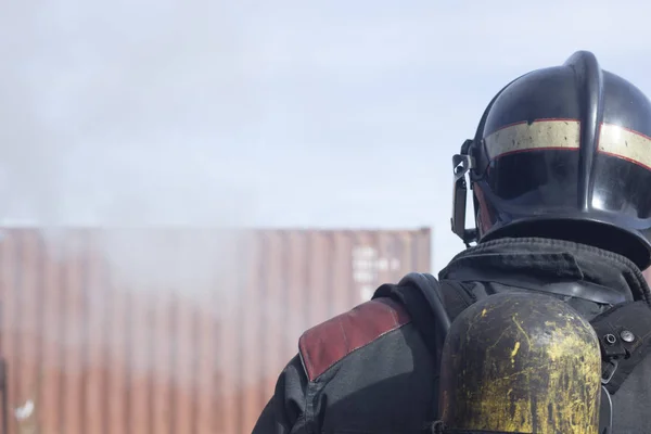 Bombeiro Que Apaga Extintor Estação Treinamento Incêndio Backdraft Procedimento Broca — Fotografia de Stock