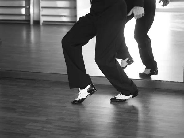 Masculino Salão Baile Dança Salsa Dançarino Instrutores Homem Dançando Shcool — Fotografia de Stock
