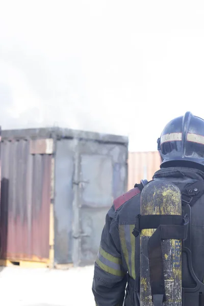 Bombero Apagando Estación Entrenamiento Incendios Extintor Backdraft Procedimiento Perforación Seguridad —  Fotos de Stock