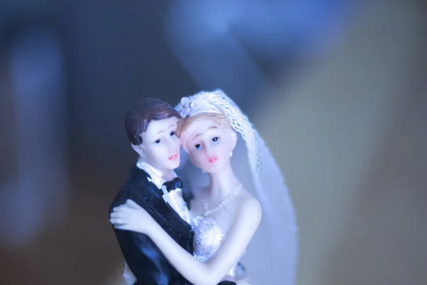 Casamento Casal Casamento Bolo Topper Figuras Plástico Com Terno Noite — Fotografia de Stock